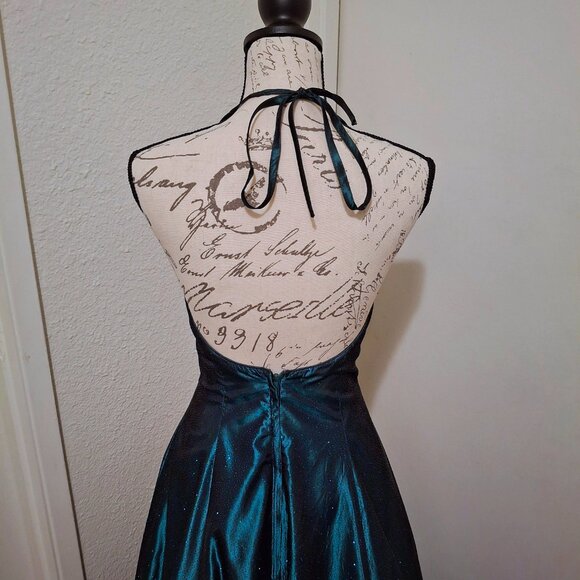 Scott Mcclintock Green Halter Neck Gown - Picture 2 of 7